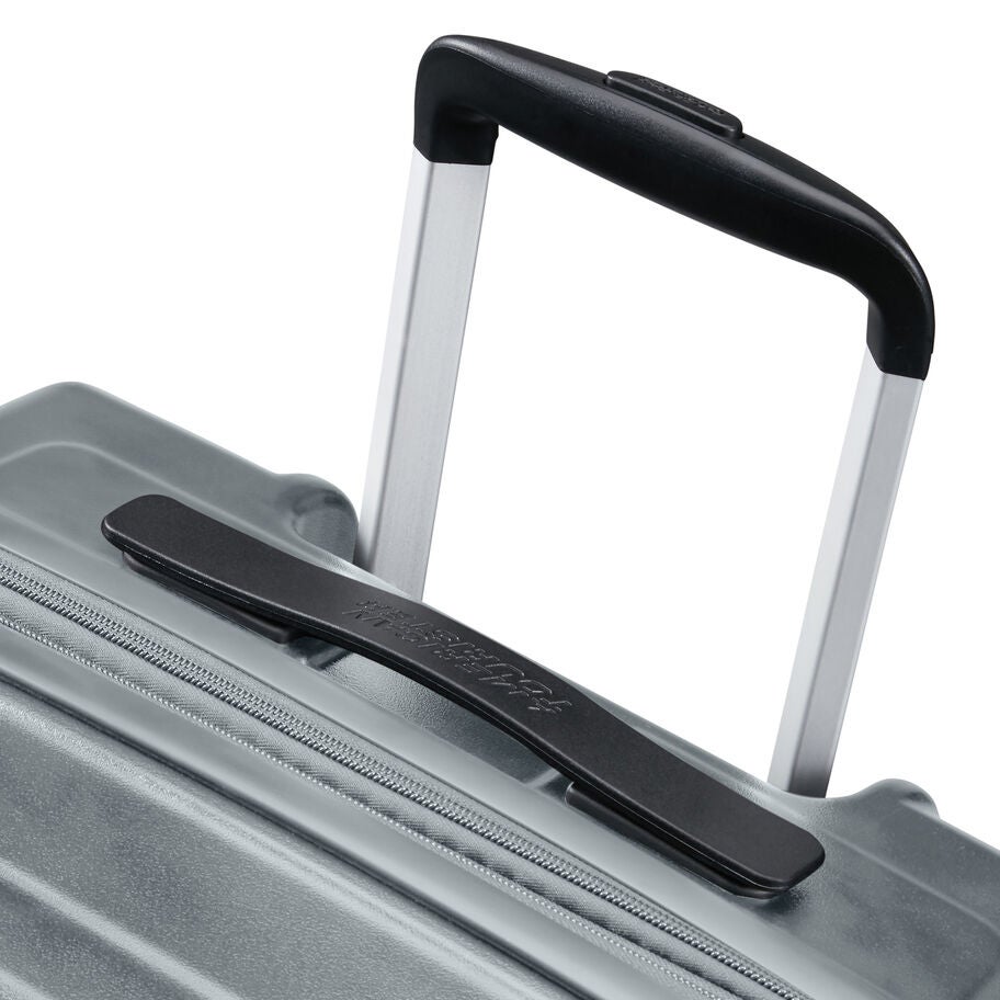 American Tourister Surftime Spinner 3 Piece Set (CO/M/L) in the color Silver. image number 8